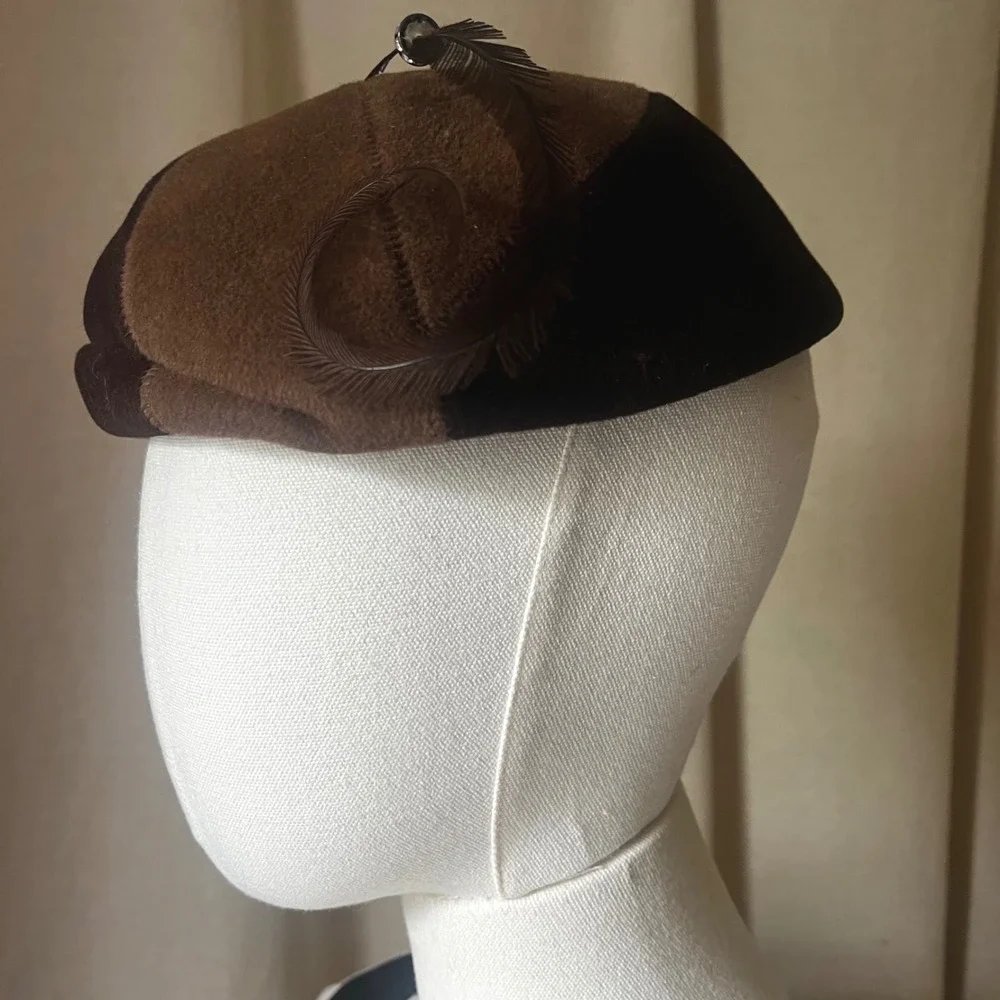Vintage 1950s Brown Velour Cocktail Hat Feather Fascinator Small